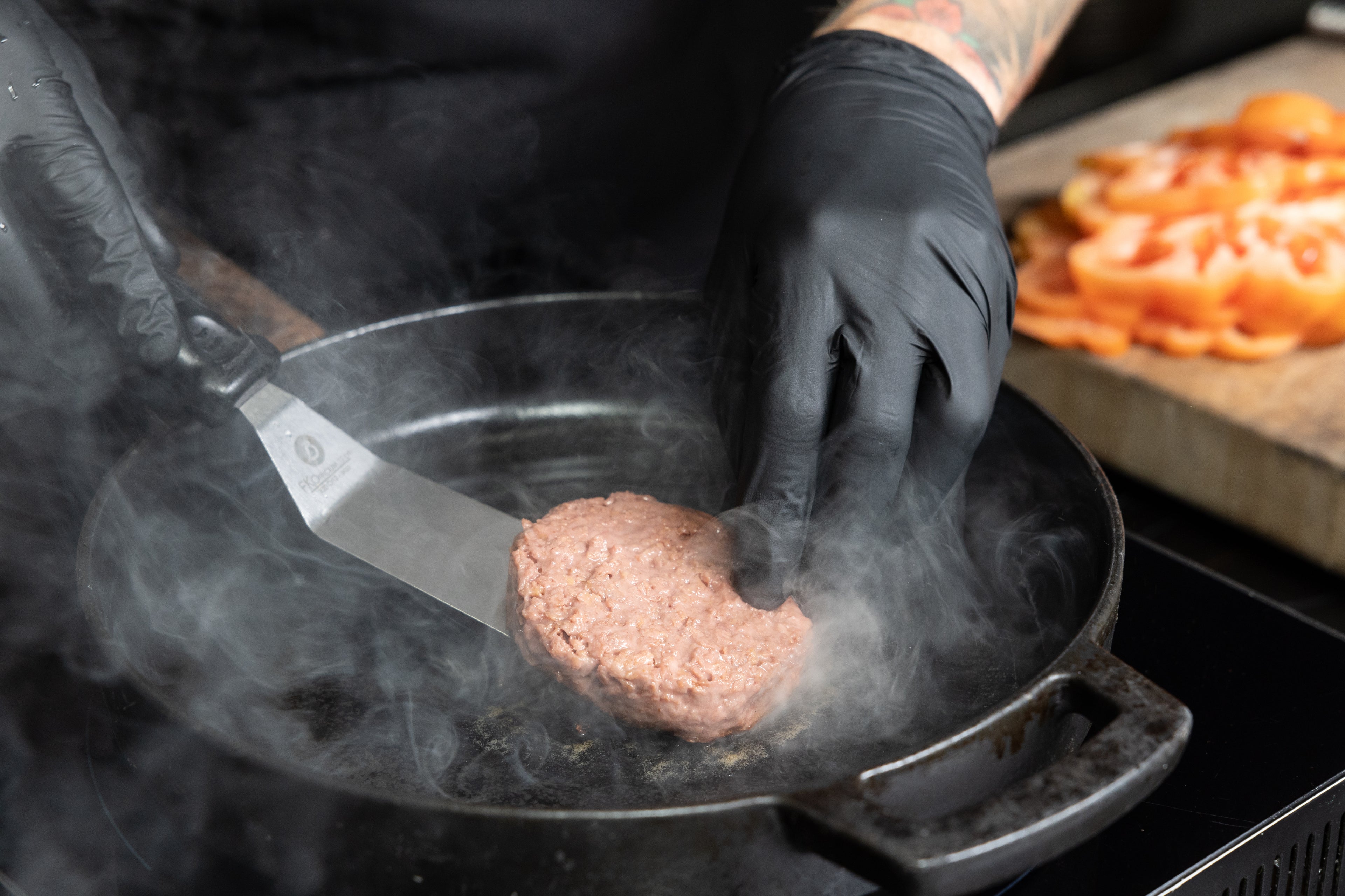 Roślinny burger na bazie białka grochu | Produkt głęboko mrożony