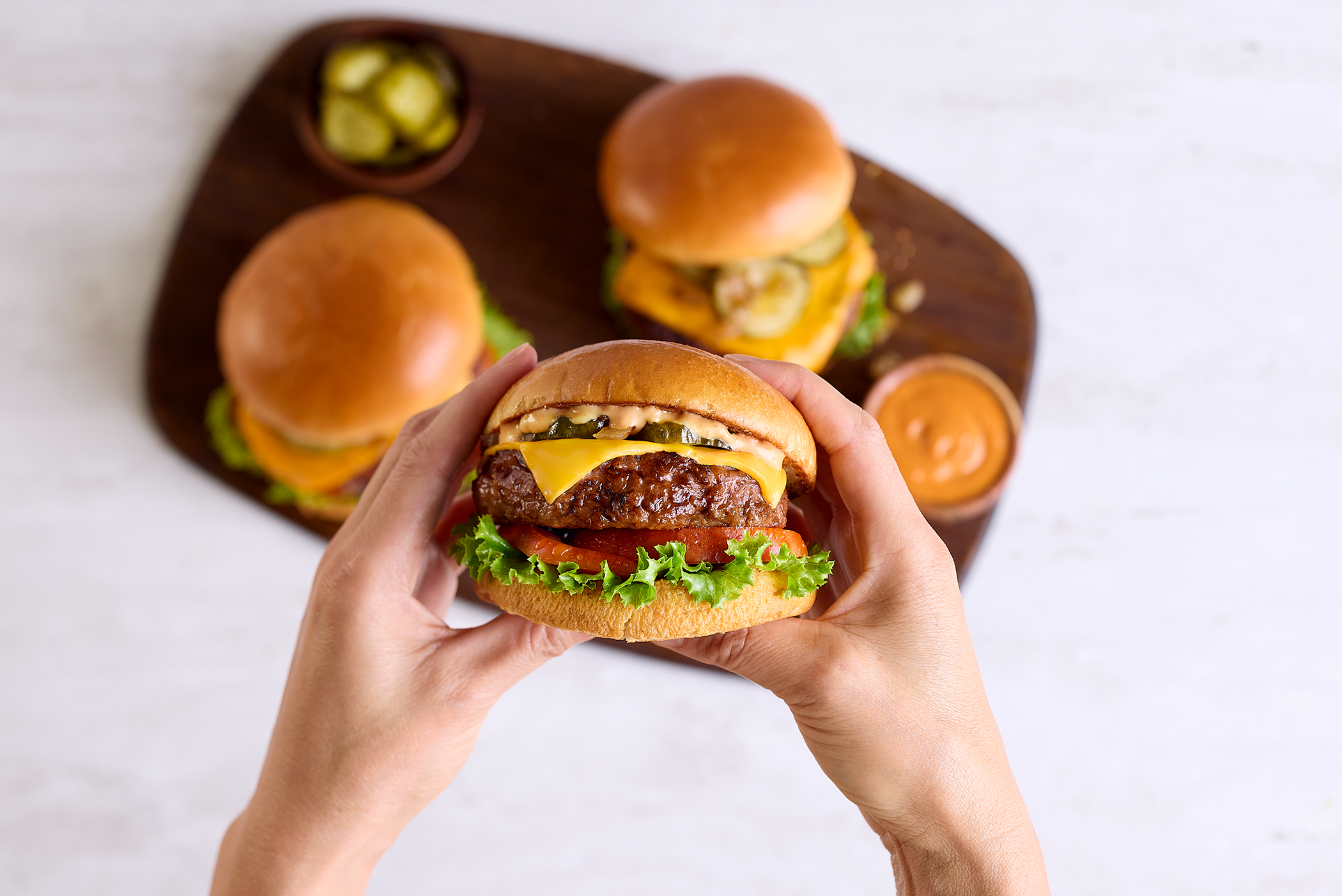 Roślinny burger na bazie białka grochu | Produkt głęboko mrożony